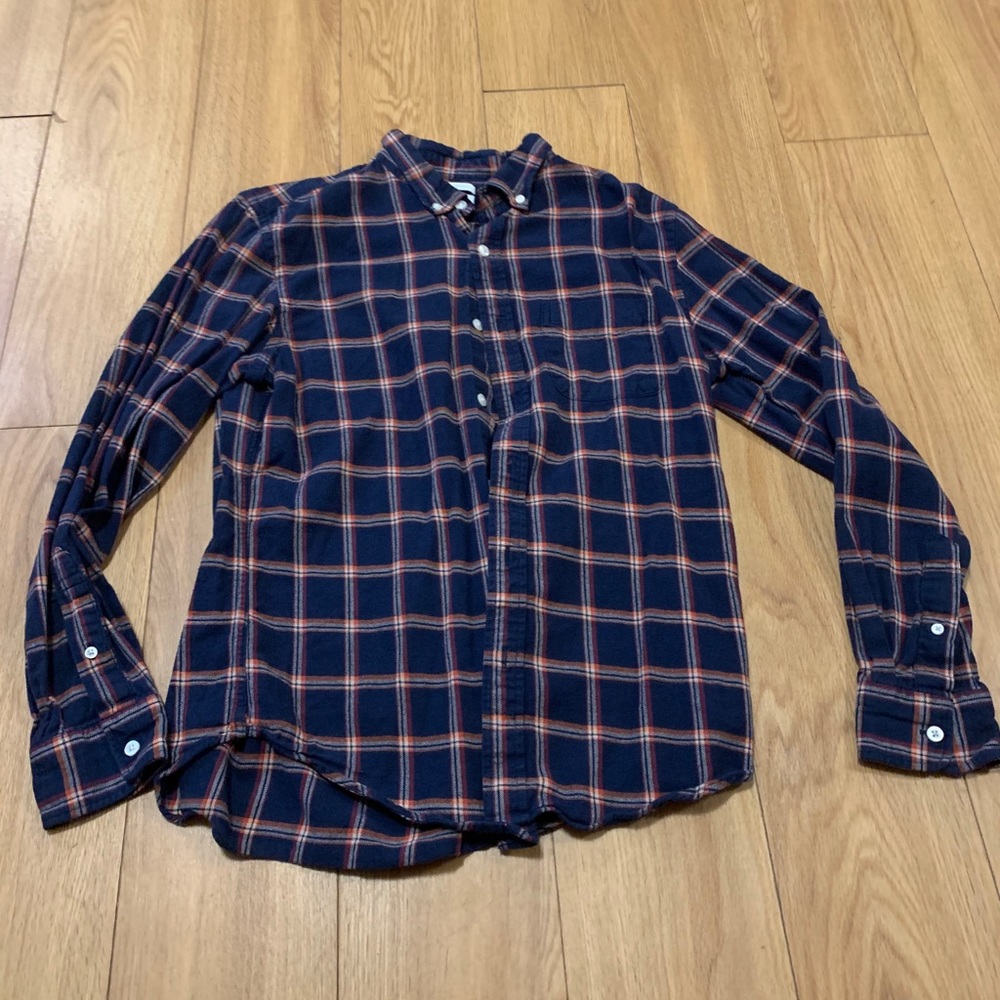 Old Navy size medium flannel